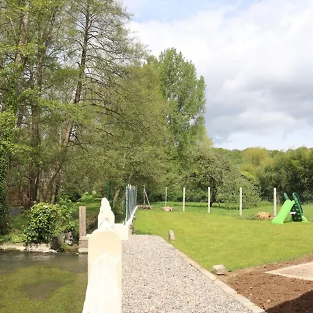 Holiday home Au Clair Matin Sur L'yeres