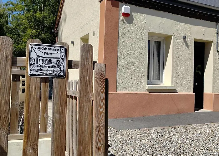 Au Clair Matin Sur L'yères Hébergement de vacances *